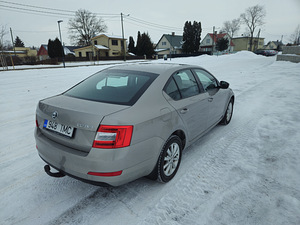Skoda octavia (4 foto / 6)