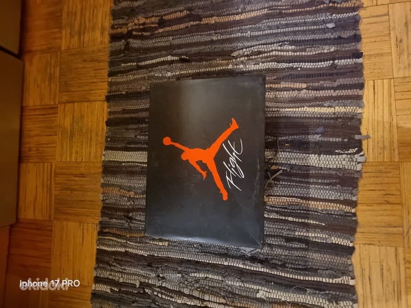 Air Jordan 4 Retro Michigan Retail High End God Version