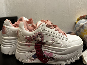 Müüa Bershka naiste tossud (2 foto / 4)