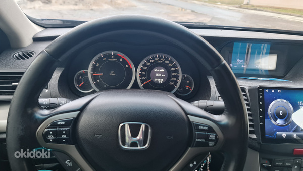 Honda Accord 2.2dti (фото #11)