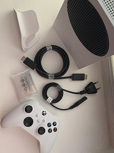 Xbox Series S (4 foto / 4)