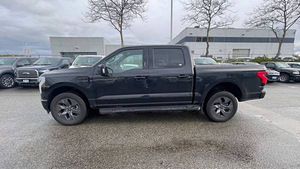 2023 FORD F-150 LIGHTNING LARIAT Electric . EV (1 foto / 3)