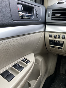 Subaru Legacy 2011 - 2.0 дизель (7 фото из 12)