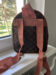 Seljakott Louis Vuitton mitteoriginaalne (2 foto / 3)