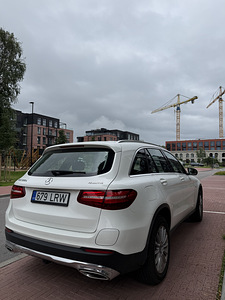Mercedes-Benz GLC 350e 4MATIC Plug-in Hybrid (2017) (4 foto / 11)