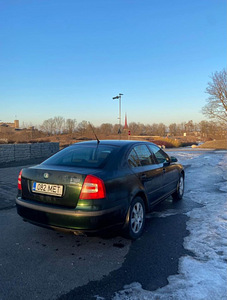 Škoda Octavia 1.6 (2 foto / 9)