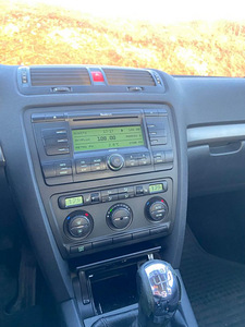 Škoda Octavia 1.6 (8 foto / 9)