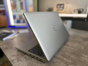 Äriklassi sülearvuti Dell Precision Intel® i7 (3 foto / 7)