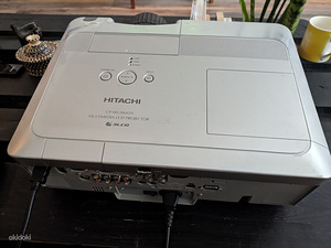Projektor hitachi-cp-wux645n 1920x1200 - 4200lumen (1 foto / 2)