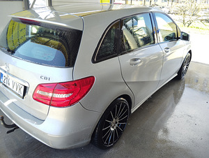 Mercedes benz b180 (6 foto / 8)