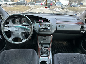 Honda Accord 2.0 (5 foto / 11)