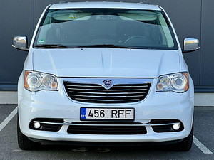 Lancia Grand Voyager MY2016 PLATINUM STOW&GO 2.8CRD Vahetus (3 foto / 15)