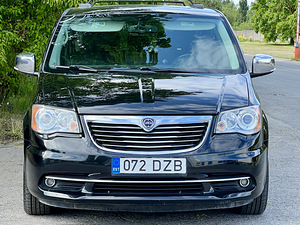 LANCIA GRAND VOYAGER PLATINUM FACELIFT MY2013 JARELMAKS (2 foto / 15)