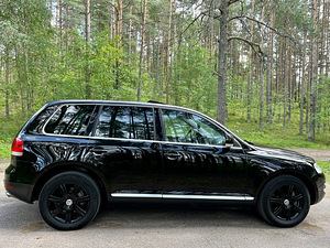 VW TOUAREG V10 5.0 BI-TURBO 4MOTION (5 фото из 15)