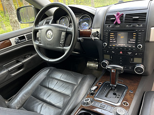 VW TOUAREG V10 5.0 BI-TURBO 4MOTION (11 фото из 15)