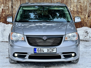 Lancia Voyager GRAND PLATINUM FACELIFT MY 2015 (1 foto / 15)