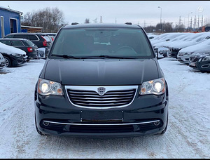 Lancia Voyager GRAND PLATINUM FACELIFT MY 2014 (2 foto / 15)