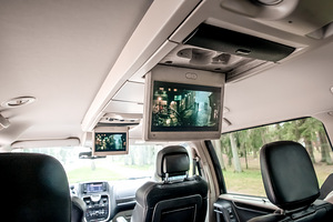 Lancia Voyager Platinum 2.8 131kW (1 foto / 8)