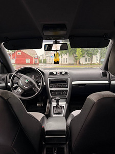 Skoda Octavia VRS (13 foto / 15)