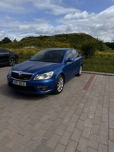 Skoda Octavia VRS (9 foto / 15)