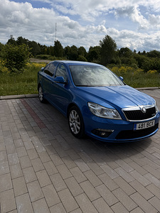 Skoda Octavia VRS (8 foto / 15)