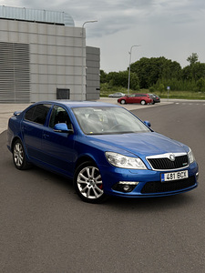 Skoda Octavia VRS DSG (2 foto / 12)