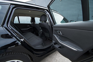 BMW 318 Sportline (13 foto / 14)