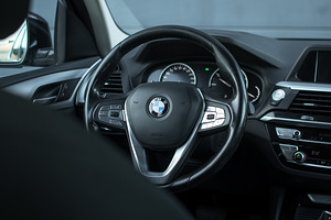 BMW X3 Sportline X-DRIVE (8 foto / 14)