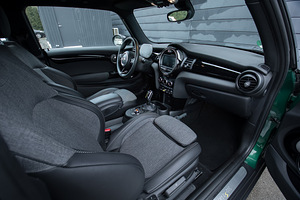 MINI Cooper SE Facelift Sport OKSJON (5 foto / 15)