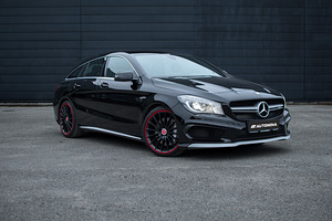 Mercedes-AMG CLA 45 PERFORMANCE (4 foto / 14)
