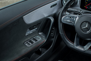 Mercedes-Benz CLA 180 Business Solution AMG (10 foto / 15)