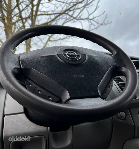Opel Vivaro 2.0 66kW (фото #11)