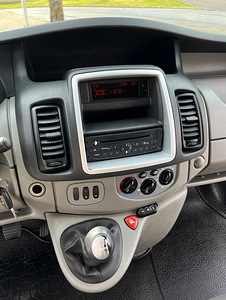 Opel Vivaro Long Passenger 2.0 84kW (9 foto / 15)