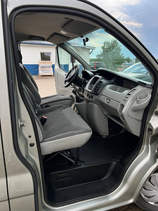 Opel Vivaro Long Passenger 2.0 84kW (11 foto / 15)