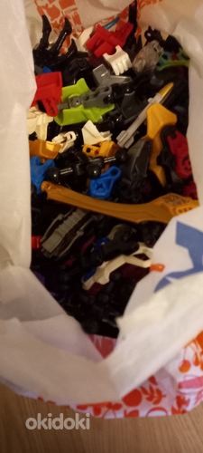Продаю пакет Lego Bionicle (фото #2)