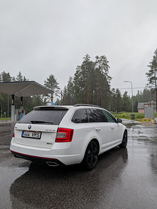 Skoda Octavia VRS 2.0TDI (10 foto / 10)