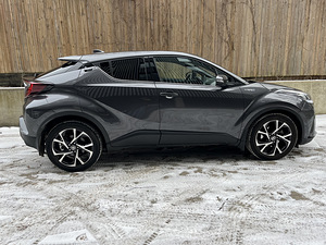 Toyota C-HR Style (3 foto / 9)