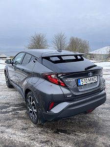 Toyota C-HR Style (5 foto / 9)