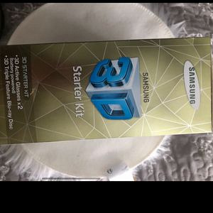 Новый! 3D-очки Samsung (2 пары) и компакт-диск с питанием от (2 фото из 4)