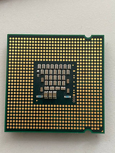 Процессор Intel Core 2 Duo с радиатором и кулером (4 фото из 5)