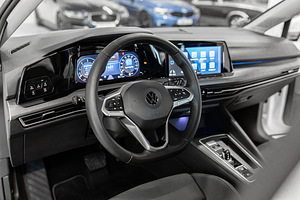 2021 Volkswagen Golf Style 2.0 TDi 110kw ATM (8 foto / 15)