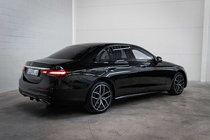 Mercedes-Benz E 220 AMG 4Matic Facelift 2.0 147kW (4 foto / 15)