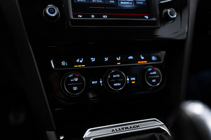 Volkswagen Passat Alltrack 4Motion 2.0 TDi 140kW (12 foto / 15)