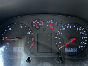 VOLKSWAGEN BORA 1.9 DIISEL / ÜV 12.2024 (14 foto / 15)