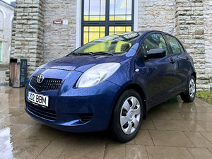 TOYOTA YARIS / BENSIIN 1.3 / ÜV 02.2025 (1 foto / 15)
