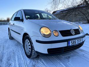 VOLKSWAGEN POLO / AVARIIVABA / ÜV 01.2026 (2 foto / 14)