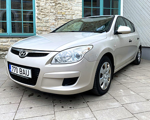 HYUNDAI i30 / TÜV 12.2025