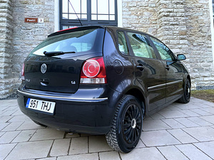 VOLKSWAGEN POLO / 1 OMANIK / TÜV 01.2026 (3 foto / 15)