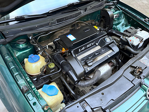 VOLKSWAGEN GOLF 4 / VELUUR / TÜV 04.2026 (5 foto / 15)