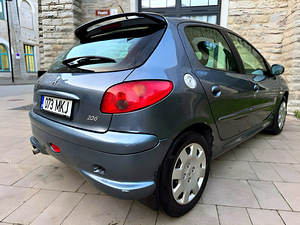 PEUGEOT 206 / FACELIFT / AUTOMAAT / ÜV 05.2026 (3 foto / 15)